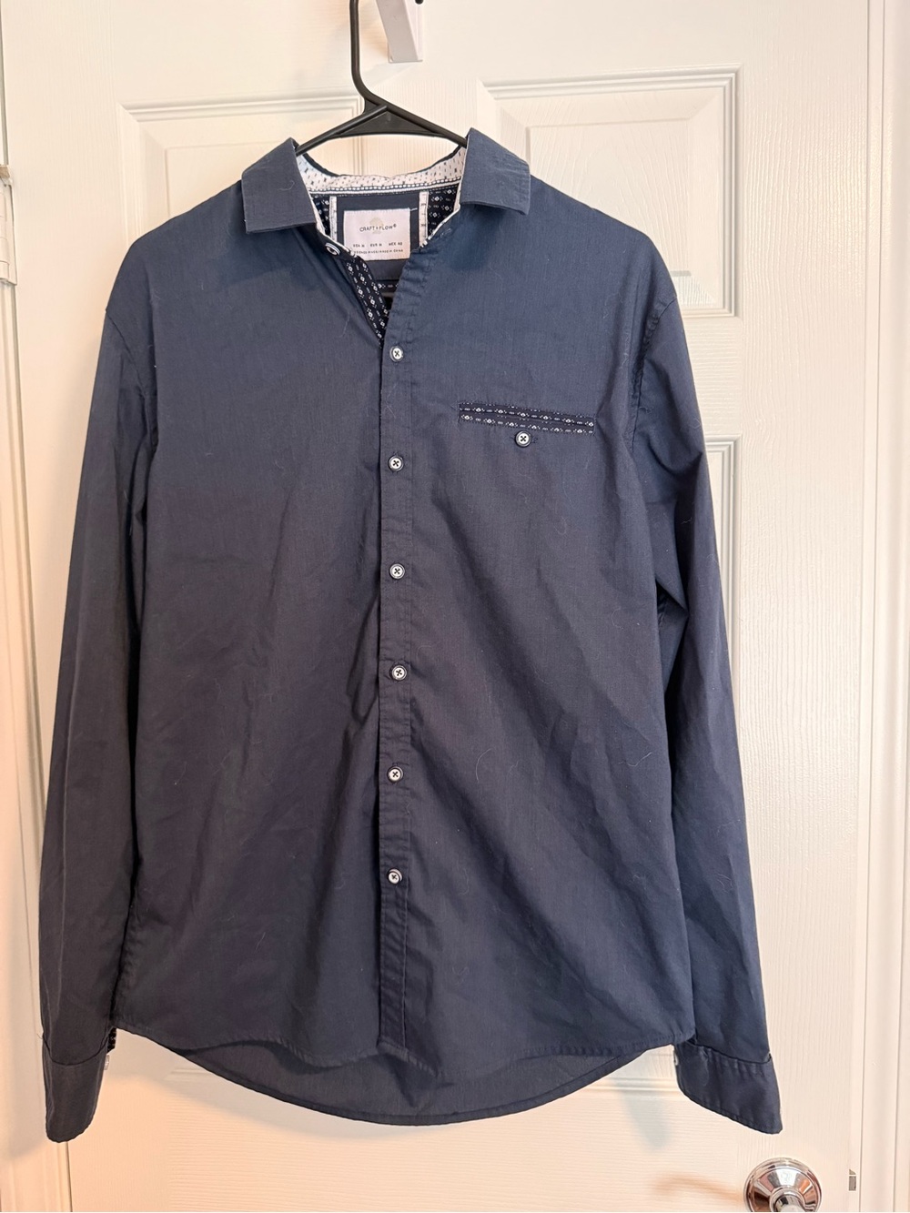 Craft & Flow Men's Navy Casual Button-Down Shirt with Subtle Trim
